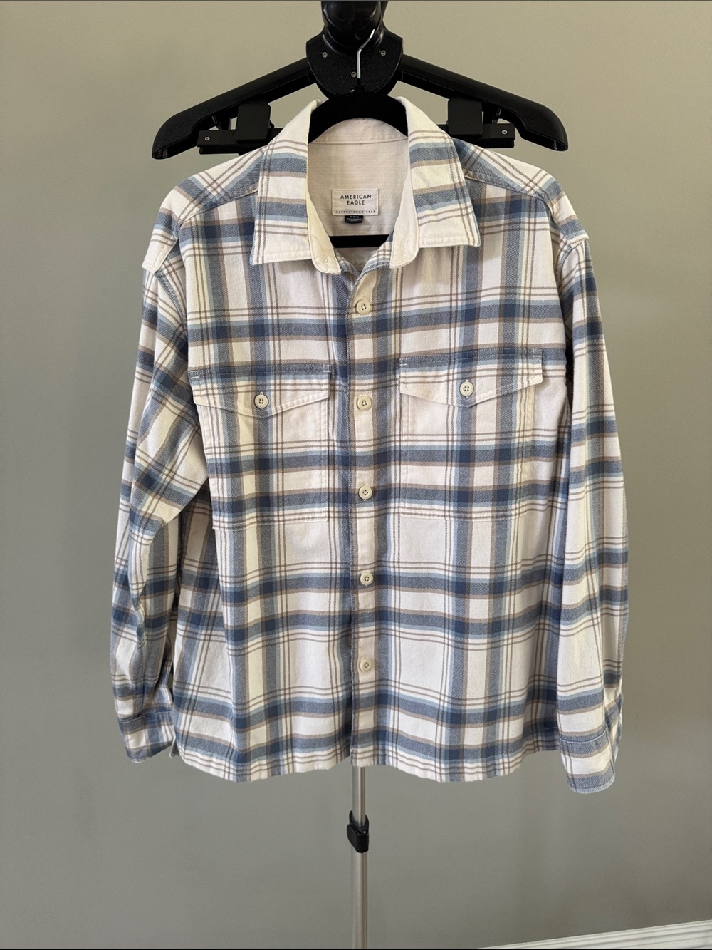 American Eagle Men's Plaid Flannel Button Up Shirt Size - Medium
